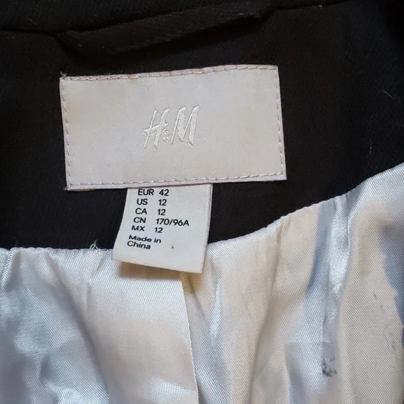 H & M Slightly Cropped Blazer with metallic beading detail - Picture 3 of 10